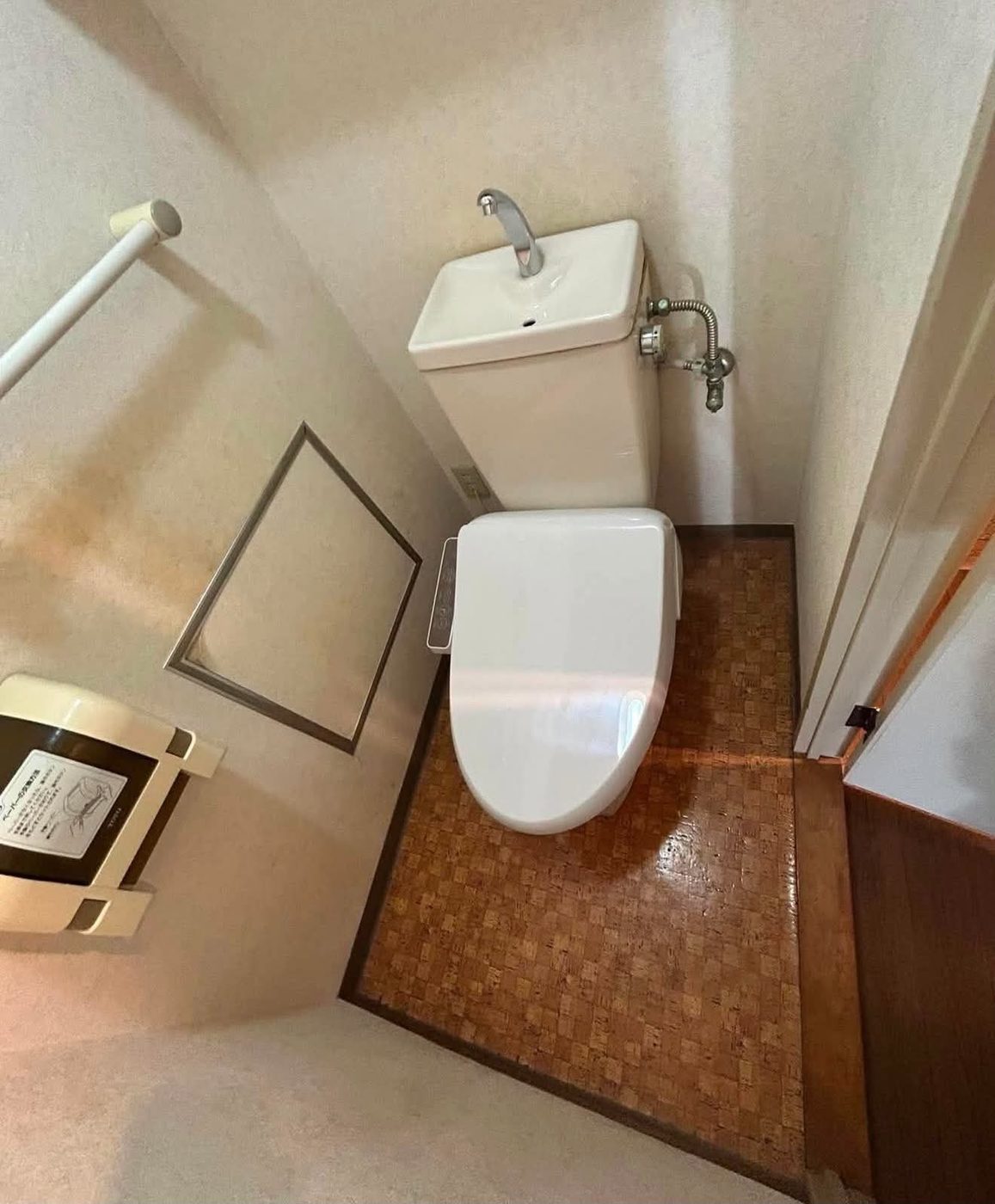 トイレの床張替え(施工前)